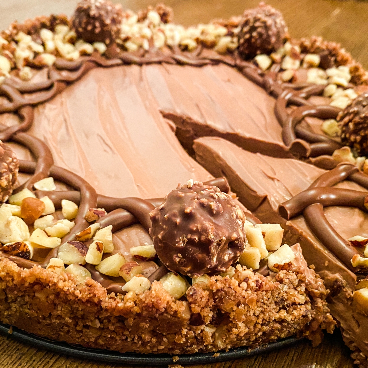 No Bake Nutella Cheesecake with a Chocolate Chip Cookie + Hazelnut Crust